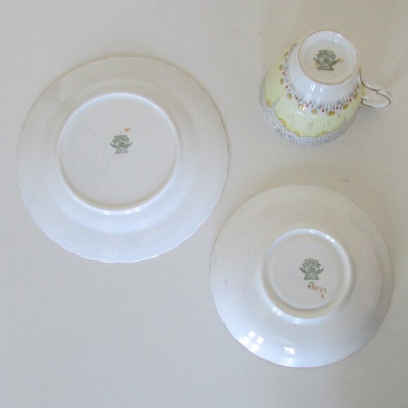 Vintage Tuscan Teacup trio set, Yellow Flower (Lot 2) - Picture 9 of 10